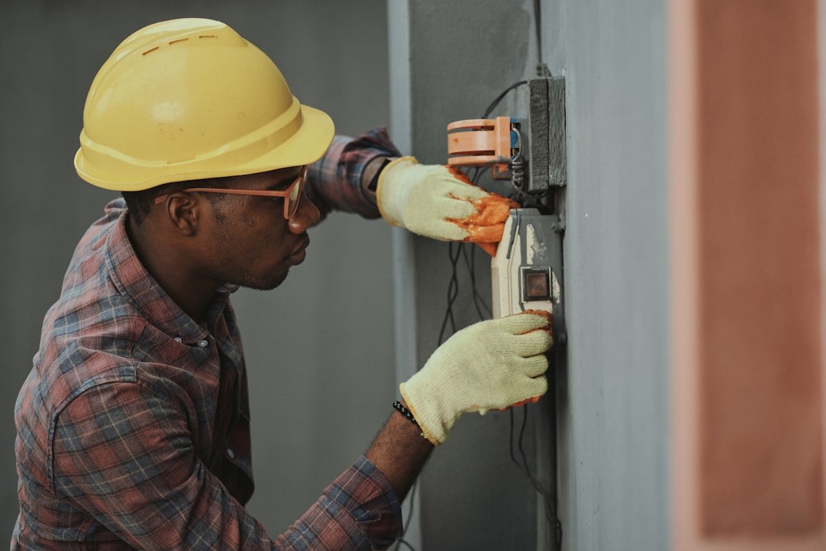 Facilities management operatives on a commercial contract site